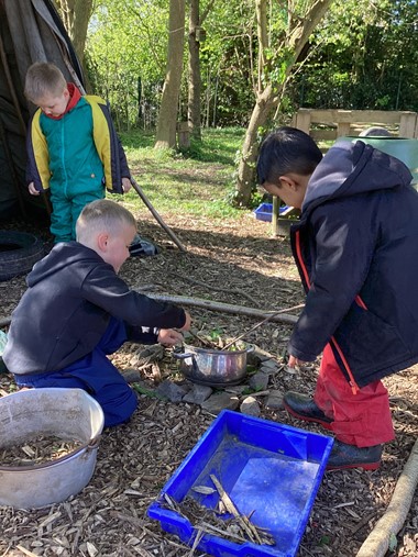 Outdoor Learning in the Sun!